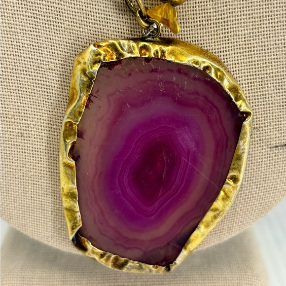 Handmade Upcycled Pink Dyed Agate Necklace and Earring Set - Picture 6 of 7